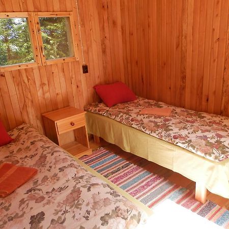 Ala-Laugu Holiday Home Leisi Extérieur photo