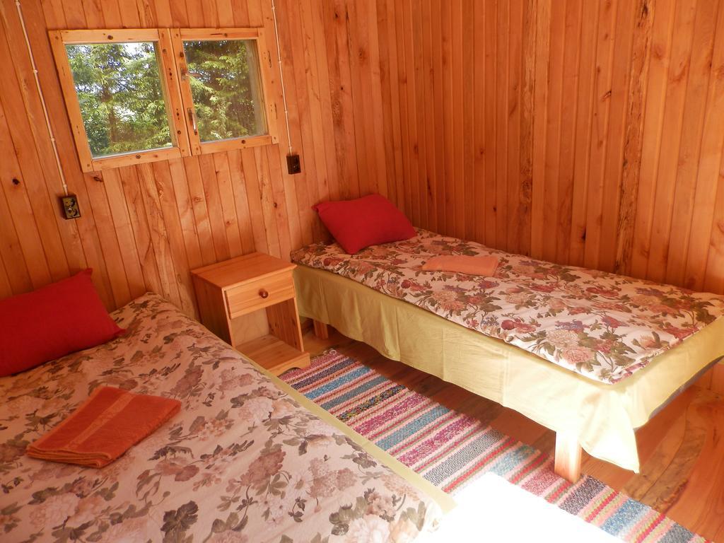 Ala-Laugu Holiday Home Leisi Extérieur photo