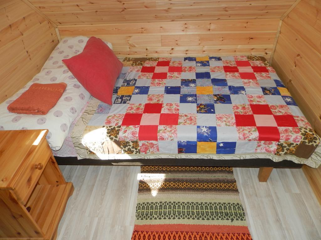 Ala-Laugu Holiday Home Leisi Extérieur photo