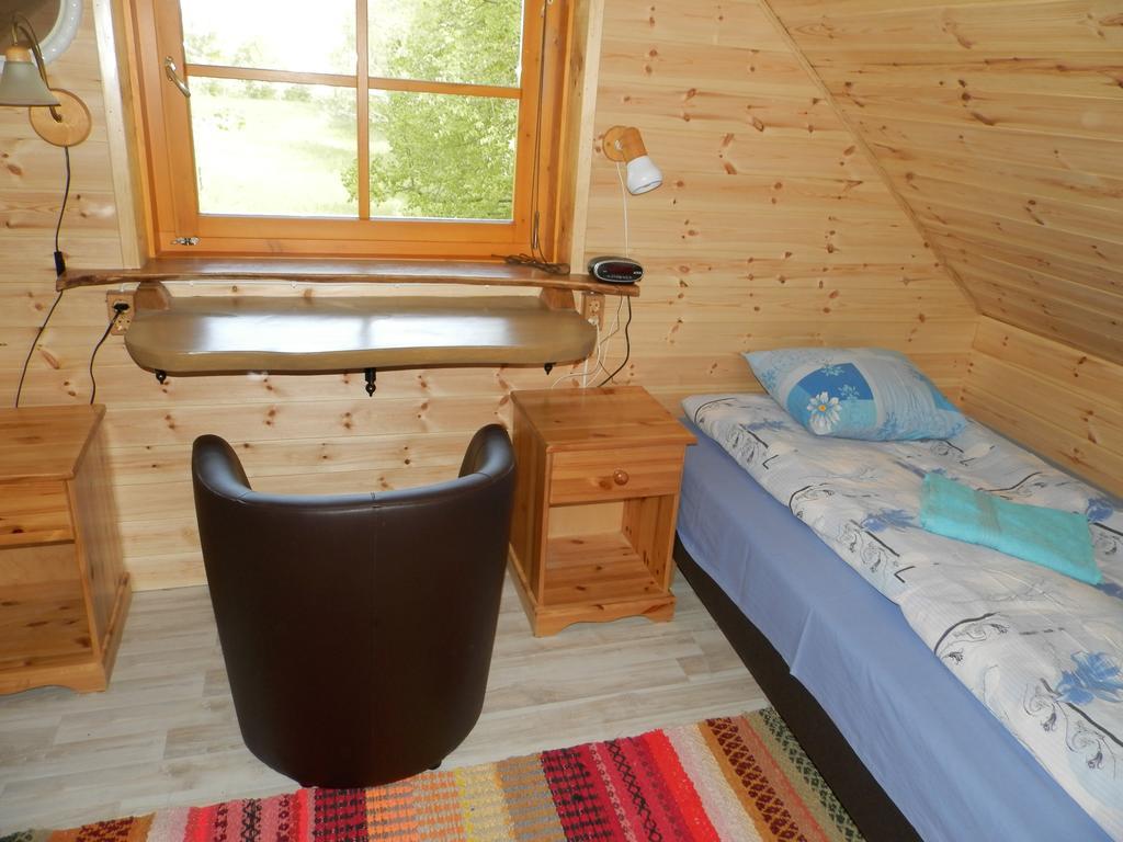 Ala-Laugu Holiday Home Leisi Extérieur photo