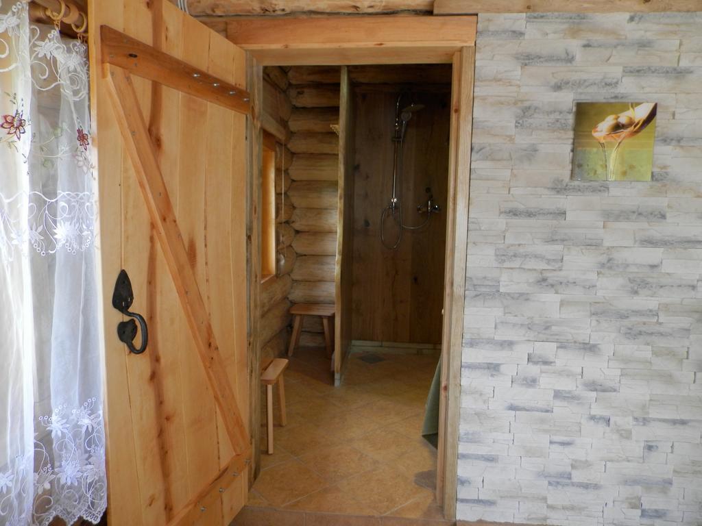 Ala-Laugu Holiday Home Leisi Extérieur photo