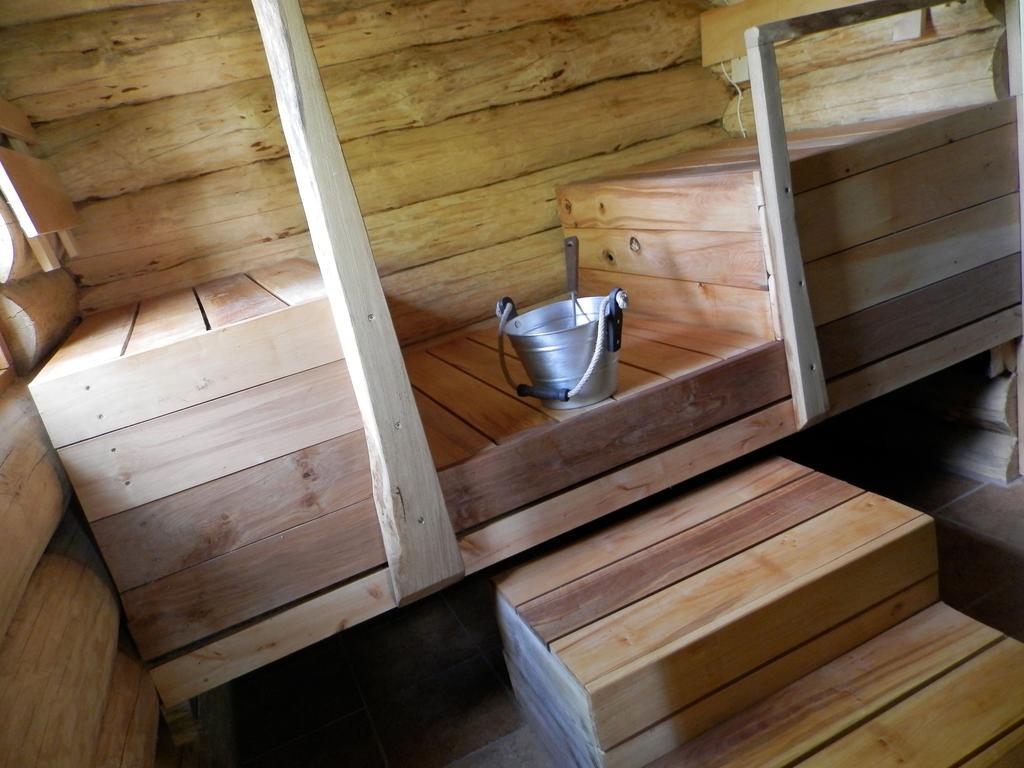 Ala-Laugu Holiday Home Leisi Extérieur photo