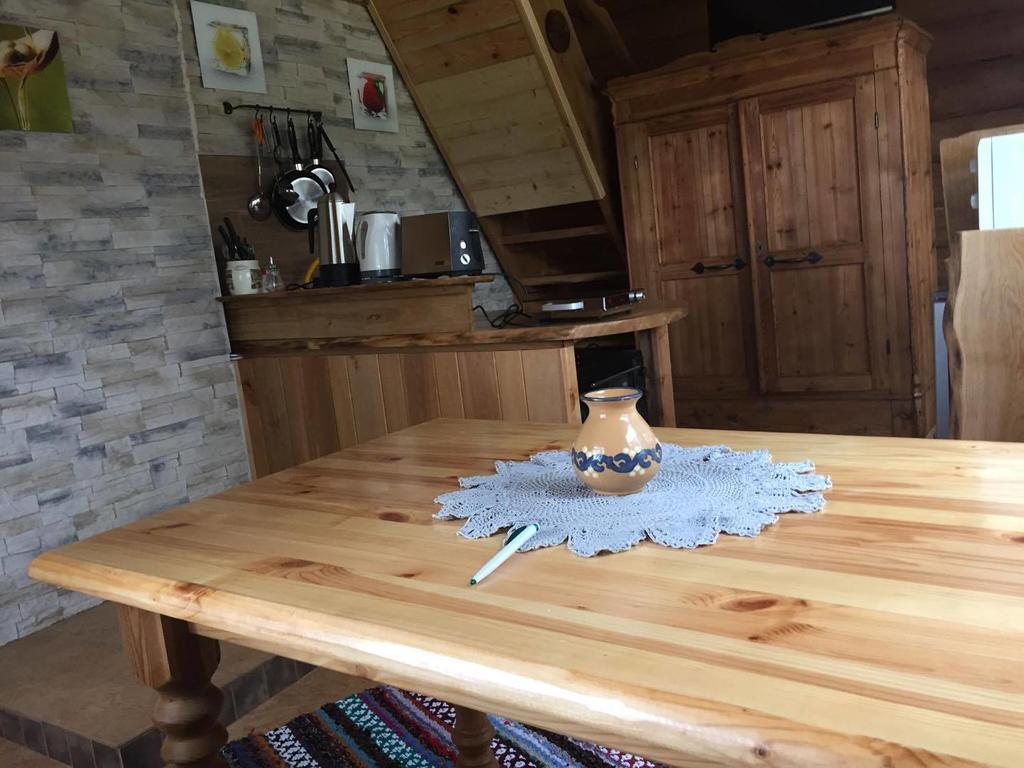 Ala-Laugu Holiday Home Leisi Extérieur photo